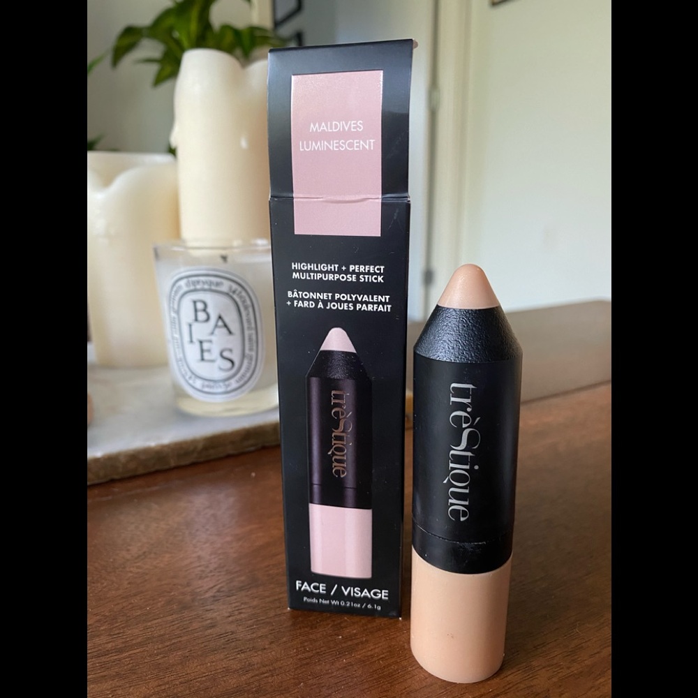 Tresique Highlighter and Perfector face stick